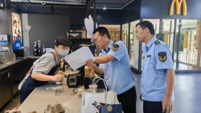 餐饮加盟还是自营？新手开店前的关键思考**
