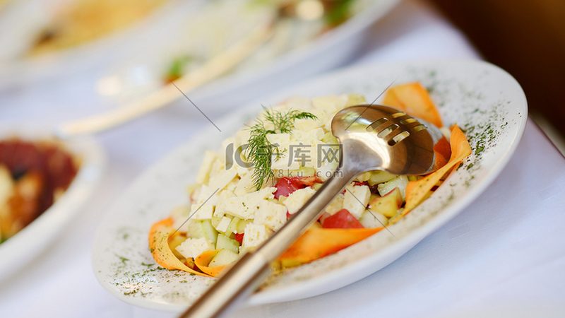 散装膨化食品批发市场：探寻品质与价格的平衡点